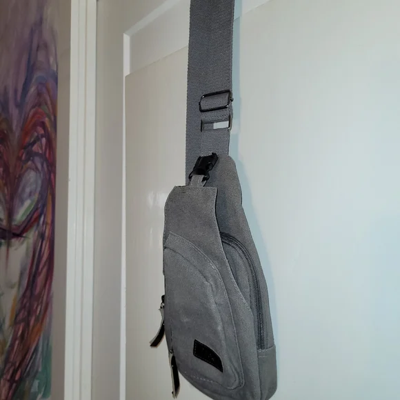 Mini Backpack - Picture 4 of 7